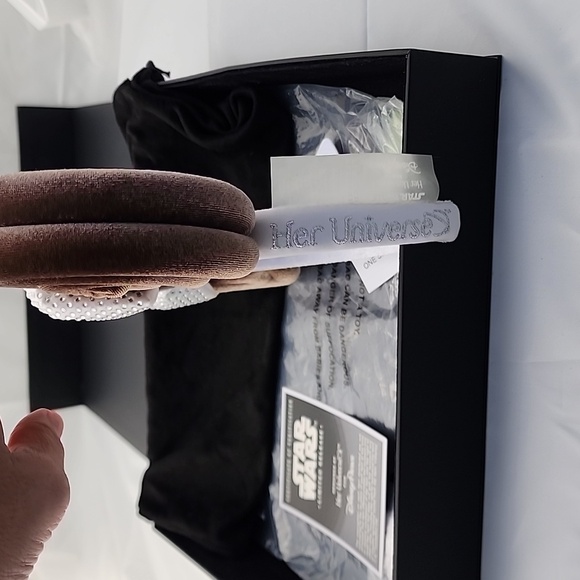 Princess Leia Ear Headband - Ashley Eckstein - Her Universe - Disney Parks - Picture 5 of 11